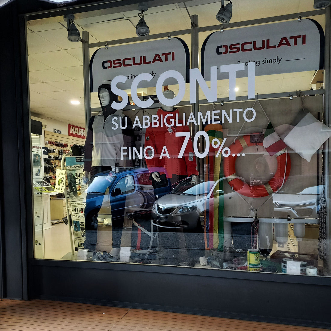 Fuori tutto abbigliamento